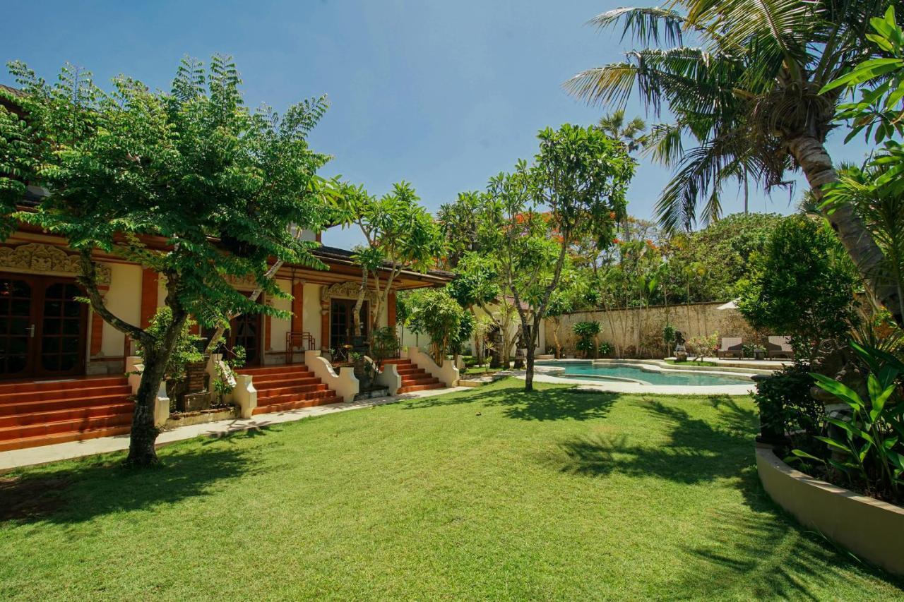 Baliana Villa Legian Buitenkant foto